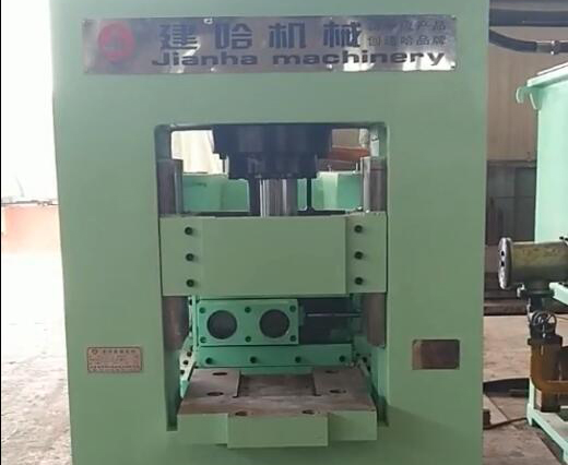 鐓頭機(jī)視頻